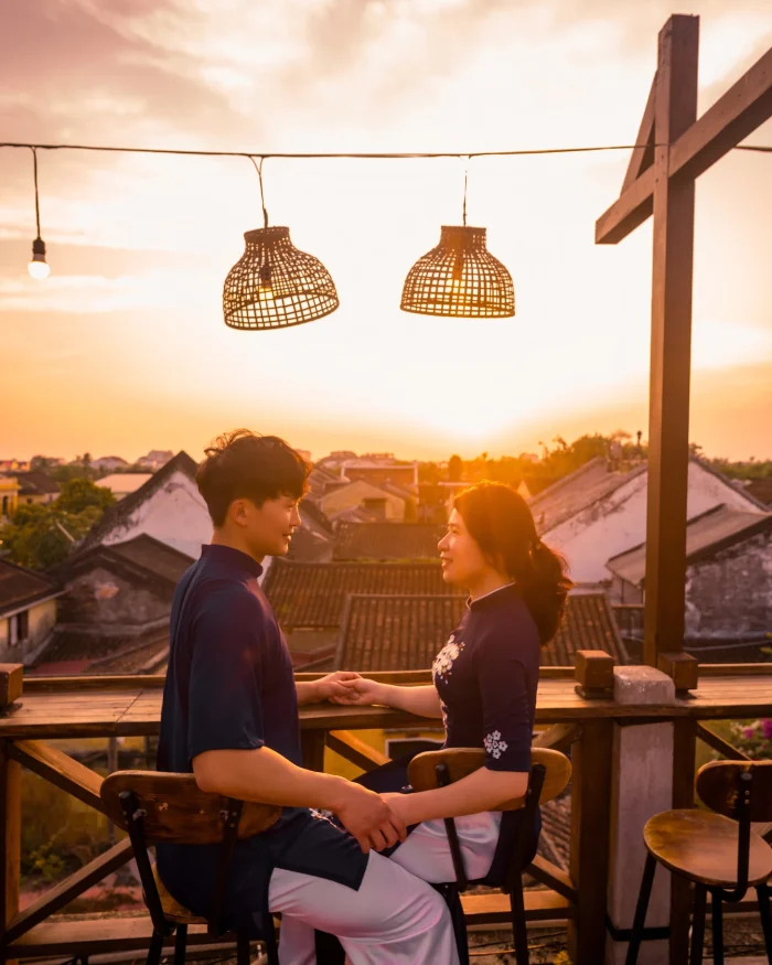 COUPLE — Hội An